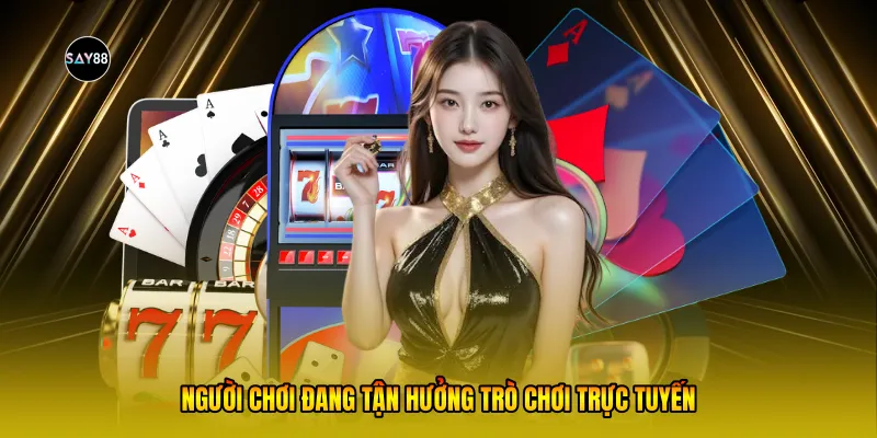 Người chơi đang tận hưởng trò chơi trực tuyến